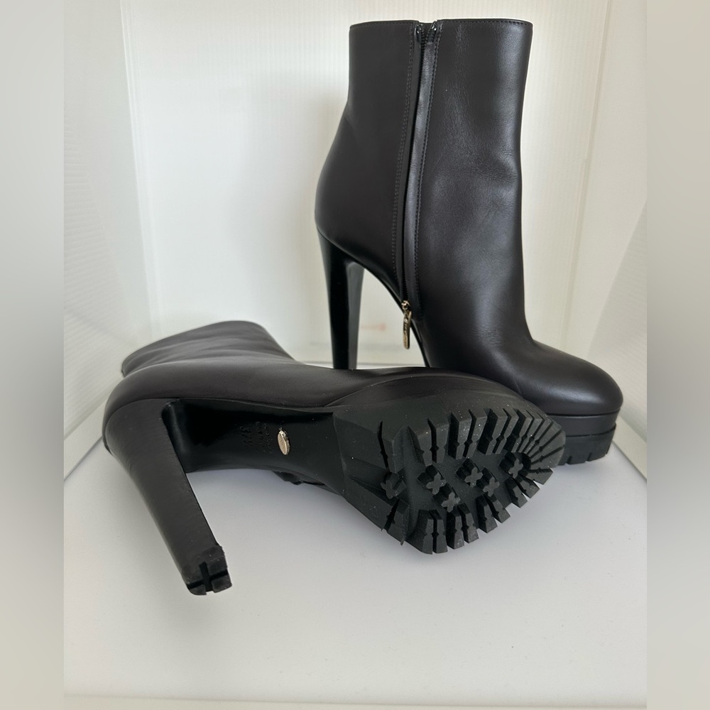 Leather high heels boots